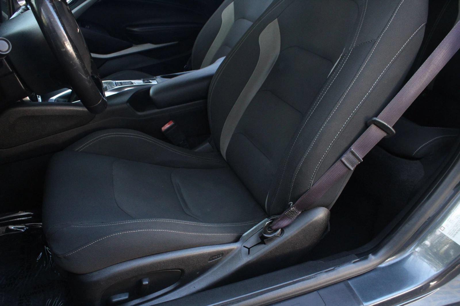 Used 2016 Chevrolet Camaro LT RWD image 17