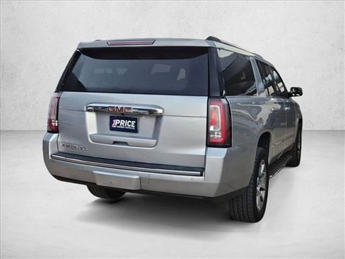 Used 2019 GMC Yukon XL Denali image 5