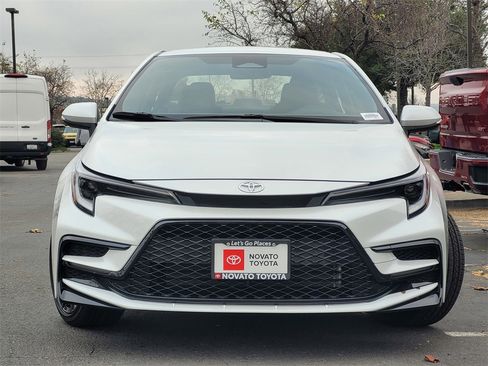 New 2026 Toyota Corolla SE image 2