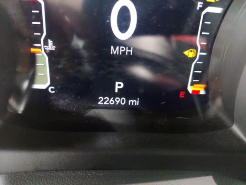 Used 2023 Jeep Wrangler Unlimited Rubicon w/ Cold Weather Group AWD/4WD image 8
