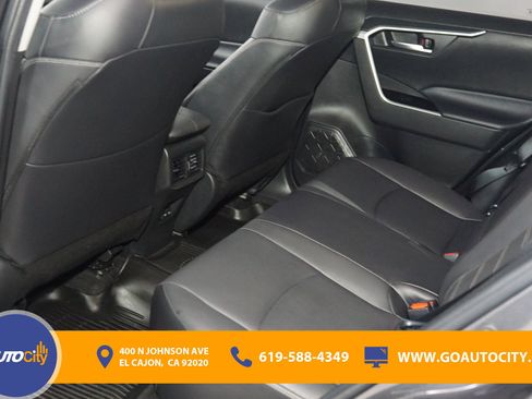 Used 2023 Toyota RAV4 XLE Premium image 16