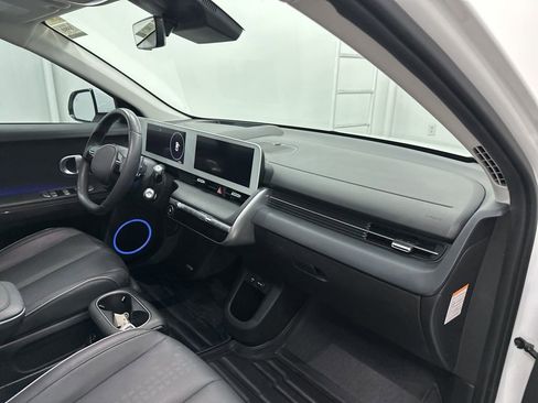 Used 2023 Hyundai Ioniq 5 Limited image 28