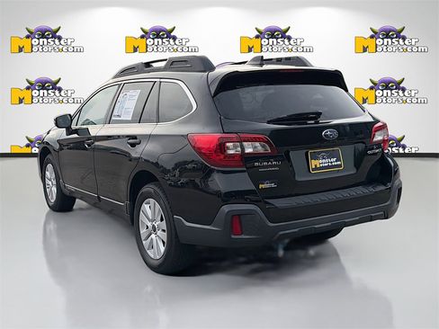 Used 2018 Subaru Outback 2.5i Premium image 7