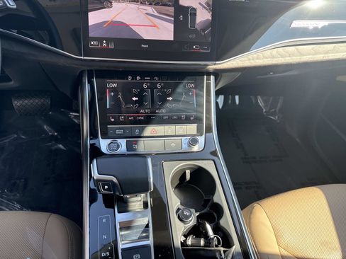 Used 2023 Audi Q8 Premium Plus image 29