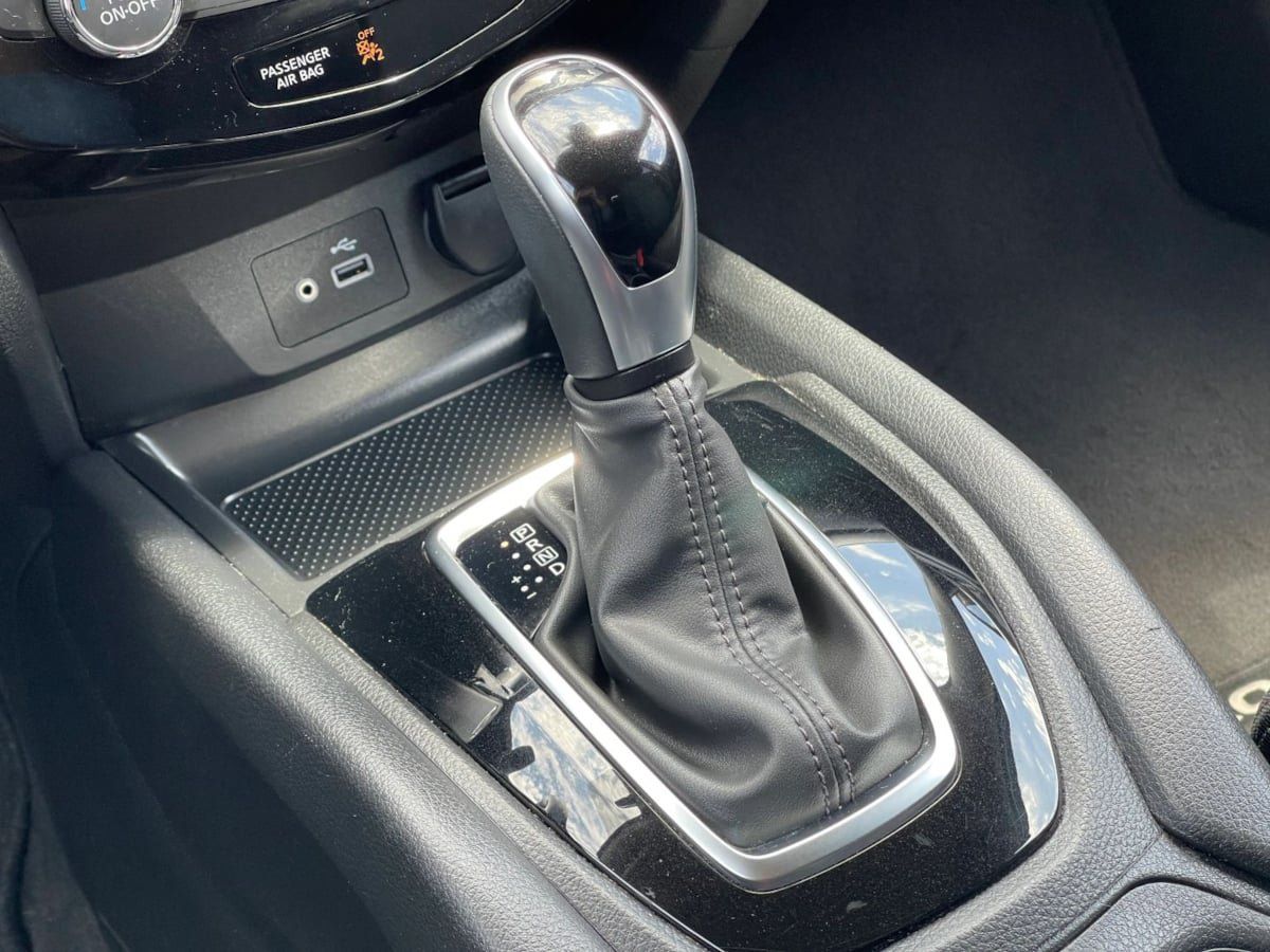 Used 2020 Nissan Rogue SV FWD image 29