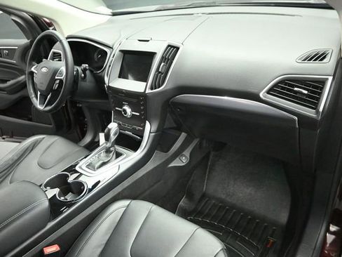 Certified 2017 Ford Edge Titanium w/ Technology Package image 28