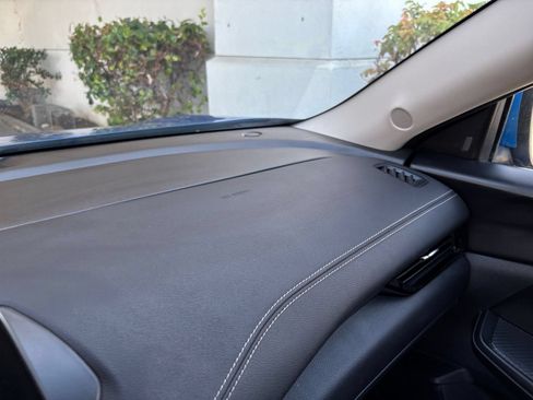 Used 2025 Nissan Sentra SV FWD image 29