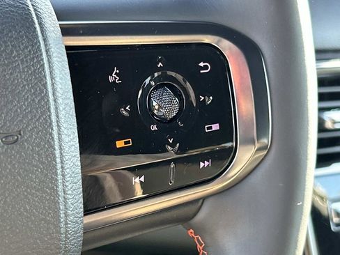 Used 2025 Nissan Armada PRO-4X image 39