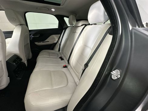 Used 2018 Jaguar F-PACE Prestige image 26