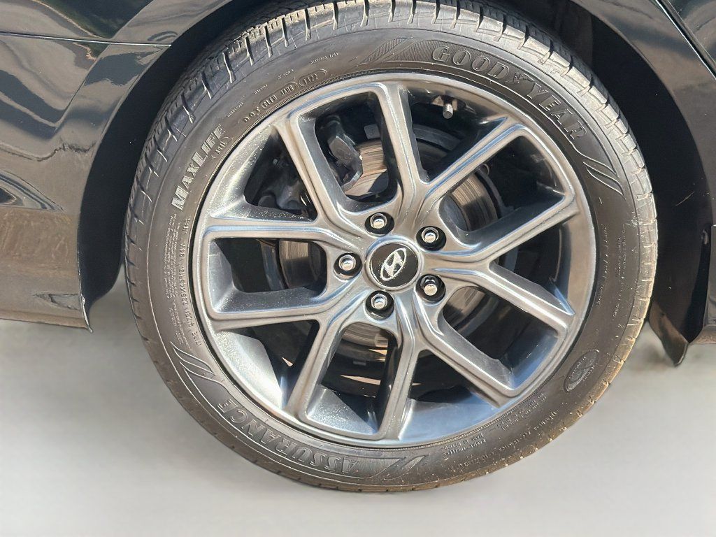 Used 2018 Hyundai Sonata Limited FWD image 9