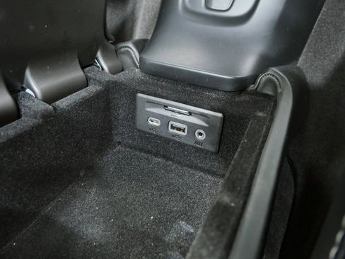 Used 2023 Chevrolet Corvette Stingray Premium Conv w/ Z51 Performance Package image 34