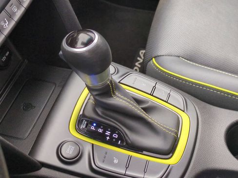 Used 2020 Hyundai Kona Limited image 32