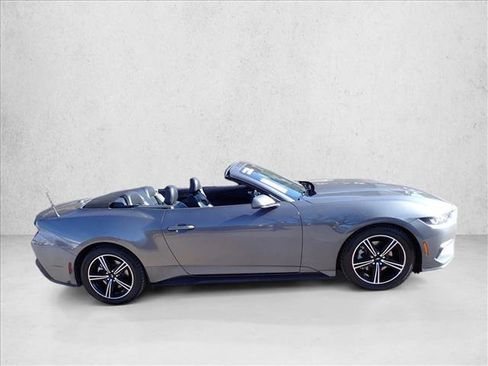 Used 2024 Ford Mustang Premium image 5