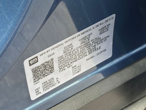 Used 2025 Chevrolet Equinox LT FWD image 23