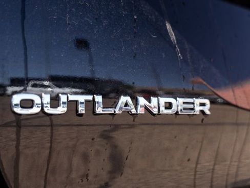 New 2026 Mitsubishi Outlander SE AWD/4WD image 10