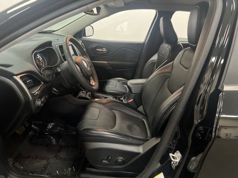 Used 2022 Jeep Cherokee Latitude Lux FWD image 12