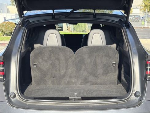 Used 2022 Tesla Model X Plaid image 31