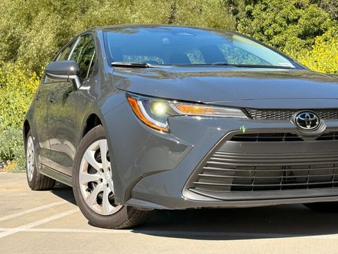 Used 2025 Toyota Corolla LE image 5
