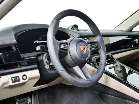 Certified 2026 Porsche Panamera 4 AWD/4WD image 4
