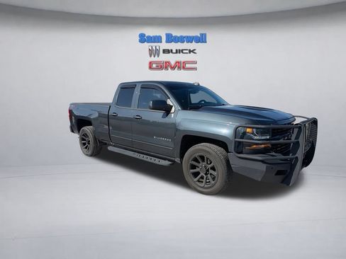 Used 2019 Chevrolet Silverado 1500 LT w/ All Star Edition AWD/4WD image 3
