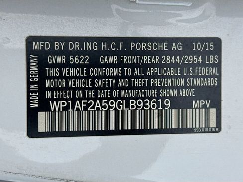 Certified 2016 Porsche Macan Turbo image 12