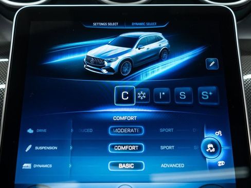 Used 2025 Mercedes-Benz GLC 43 AMG 4MATIC image 30