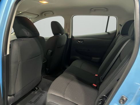 Used 2015 Nissan Leaf S image 24
