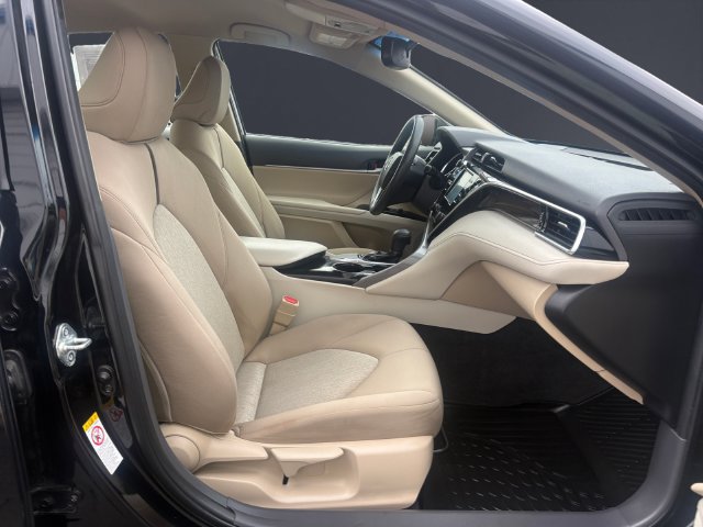 Used 2018 Toyota Camry LE w/ Convenience Package FWD image 15