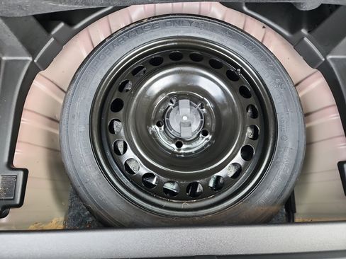 Used 2019 Chevrolet Equinox LT image 29