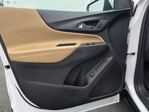 Used 2023 Chevrolet Equinox Premier AWD/4WD image 15