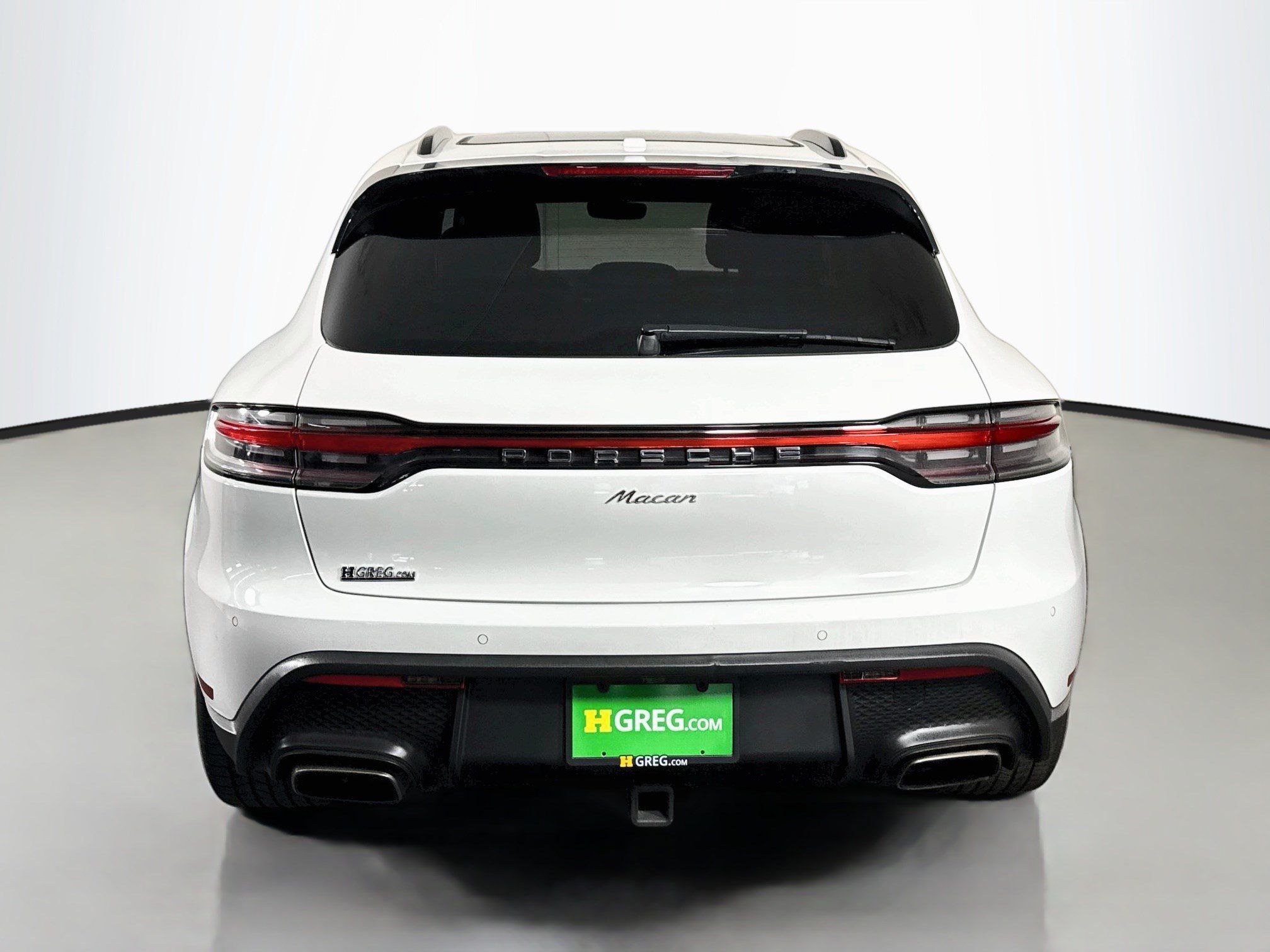 Used 2024 Porsche Macan w/ Premium Plus Package AWD/4WD image 8