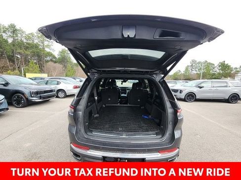 Used 2022 Jeep Grand Cherokee L Overland w/ Luxury Tech Group IV image 24