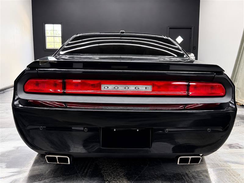 Used 2014 Dodge Challenger R/T RWD image 4