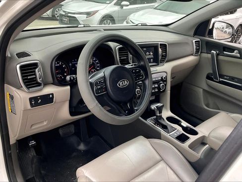 Used 2018 Kia Sportage EX w/ EX Sport Appearance Package FWD image 17