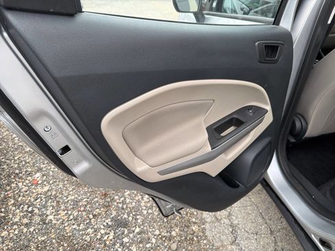 Used 2021 Ford EcoSport S image 23