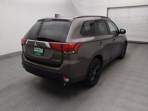 Used 2019 Mitsubishi Outlander LE AWD/4WD image 9