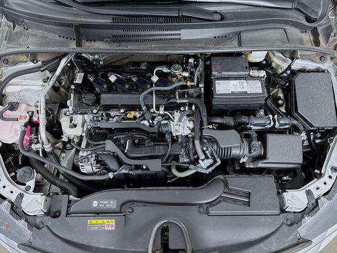 Certified 2025 Toyota Corolla LE FWD image 28