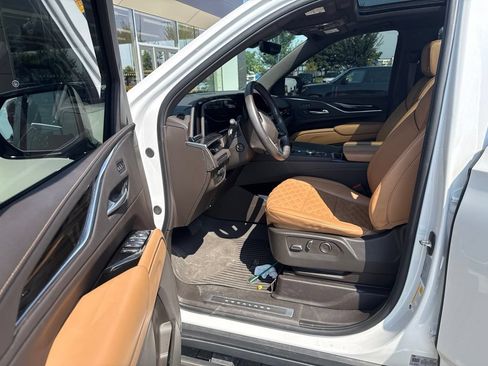 Used 2024 Cadillac Escalade Sport w/ LPO, ONYX Package AWD/4WD image 19