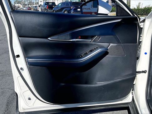 Used 2021 MAZDA CX-30 FWD 2.5 S w/ Select Package image 21