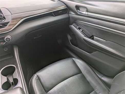 Used 2020 Nissan Altima 2.0 Platinum image 18