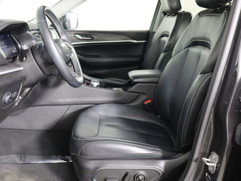 Used 2022 Jeep Grand Cherokee Limited image 14