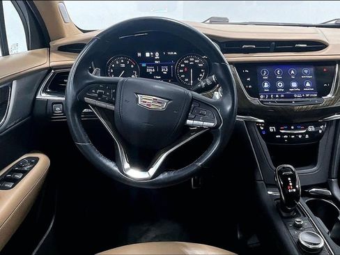 Used 2021 Cadillac XT6 Sport w/ Platinum Package AWD/4WD image 5