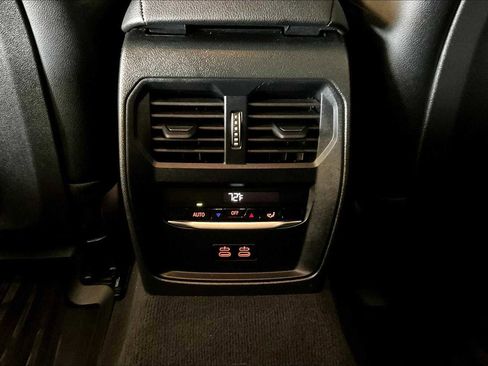 Certified 2025 BMW 330i 330i w/ M Sport Package image 33