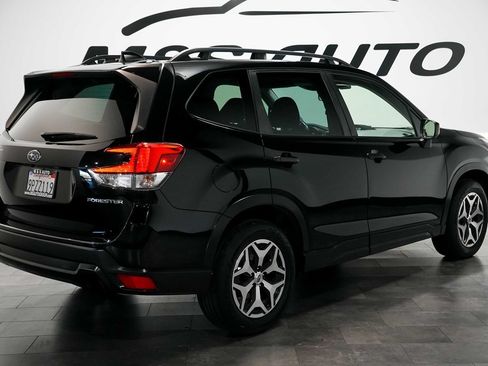Used 2023 Subaru Forester Premium AWD/4WD image 4