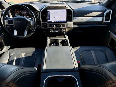 Used 2022 Ford F350 Platinum image 16