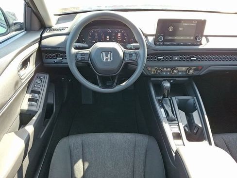 Certified 2023 Honda Accord EX image 8