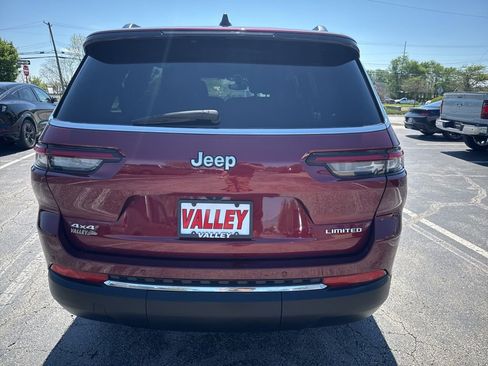 Used 2024 Jeep Grand Cherokee L Limited AWD/4WD image 4