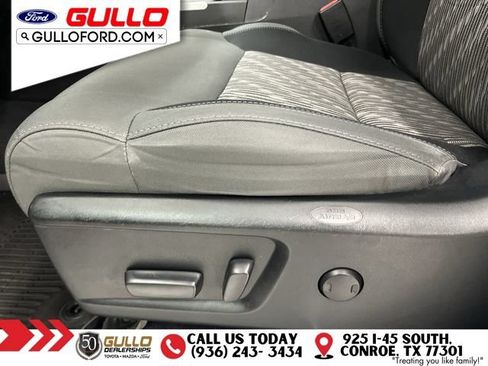 Used 2021 Toyota Tundra SR5 w/ SR5 Upgrade Package AWD/4WD image 22