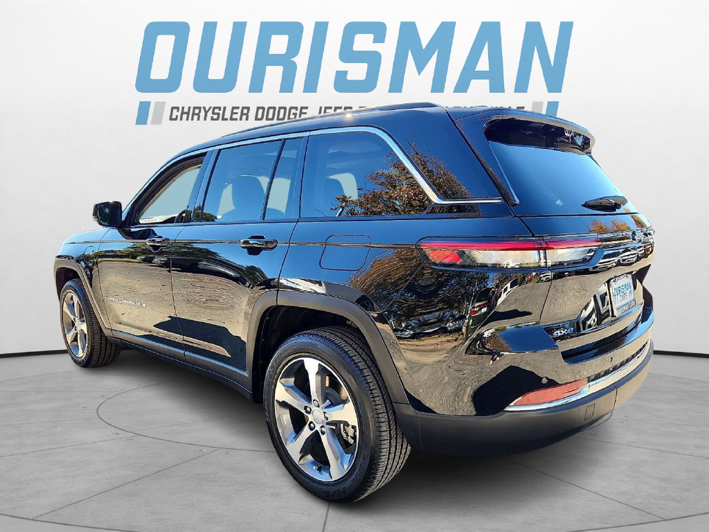 Used 2024 Jeep Grand Cherokee Limited 4xe w/ Luxury Tech Group II AWD/4WD image 4