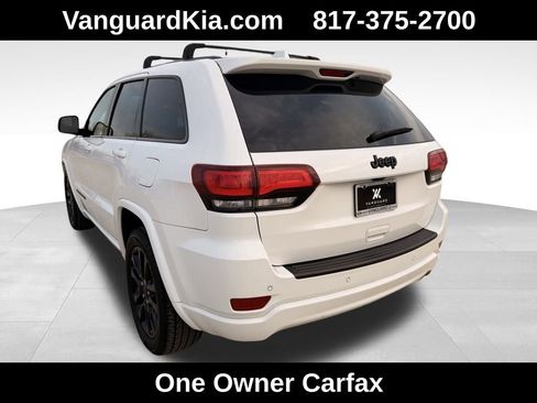 Used 2020 Jeep Grand Cherokee Altitude image 2